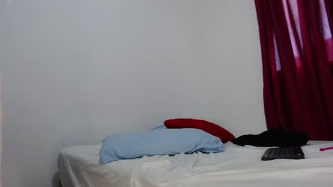 VIOLETA SORACHI  online show from 10, 3, 2025