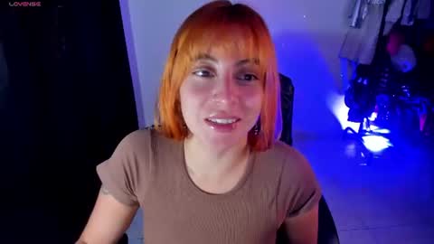 Snapshot of violetaarey chatting on 30, 6, 2026 Violeta Help me reach 150 thumbs up online show from 30, 6, 2026