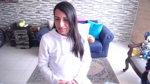 Snapshot of violetagomez_co chatting on 3, 5, 2026 Violeta Gmez online show from 3, 5, 2026