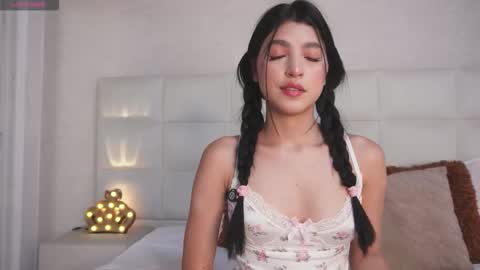 Snapshot of violetahayes chatting on 29, 3, 2026 Violeta online show from 29, 3, 2026