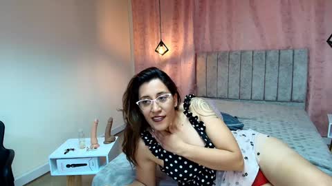 VIOLETA online show from 13, 1, 2025