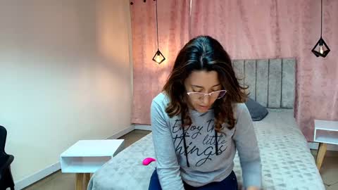 VIOLETA online show from 15, 1, 2025