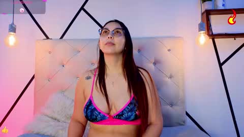 Snapshot of violetasimonz chatting on 11, 2, 2026 violeta simonz online show from 11, 2, 2026