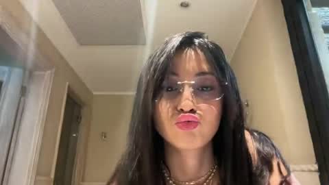 Snapshot of violetavyolet chatting on 6, 5, 2026 violetavyolet online show from 6, 5, 2026