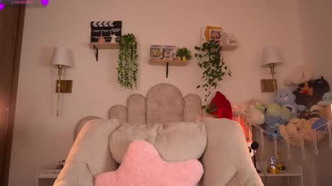 Snapshot of violeth___ chatting on 12, 2, 2026 violeth___ online show from 12, 2, 2026