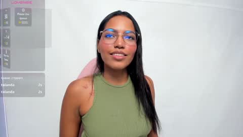 Snapshot of violeth__passionate chatting on 4, 2, 2025 VIOLETA online show from 4, 2, 2025