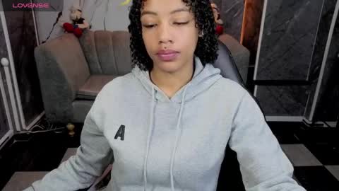 violeth_b online show from 15, 4, 2026