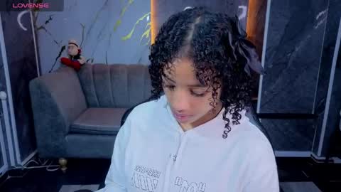 violeth_b online show from 17, 4, 2026