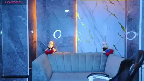 violeth_b online show from 13, 7, 2026