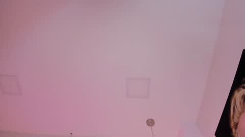 Violeth Hill online show from 7, 2, 2025