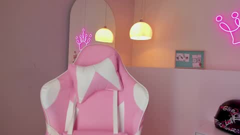 Violeth Hill online show from 7, 3, 2025