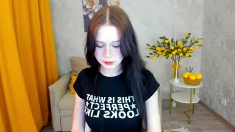 Snapshot of violetharmee chatting on 7, 4, 2026 violetharmee online show from 7, 4, 2026
