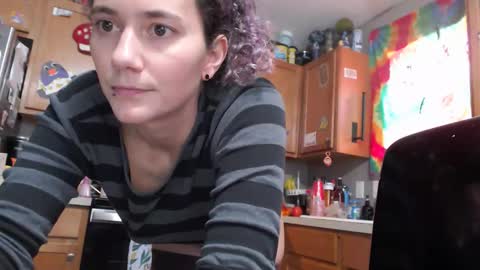 Snapshot of violethooper chatting on 8, 4, 2026 Violet Hooper online show from 8, 4, 2026