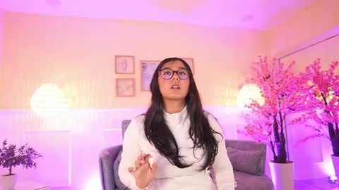 Snapshot of violetjonesx chatting on 1, 5, 2026 violetjonesx online show from 1, 5, 2026