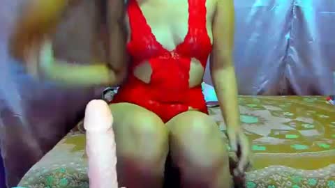 Livia help get 100 likes online show from 13, 4, 2026