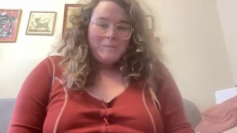 Snapshot of violetlyhappy chatting on 24, 4, 2026 violetlyhappy online show from 24, 4, 2026
