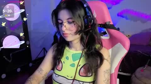   online show from 19, 11, 2025