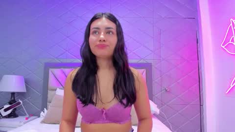 Violet Rousse online show from 3, 12, 2025