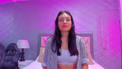 Violet Rousse online show from 19, 12, 2025