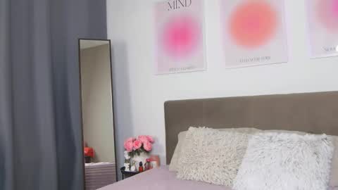 VioletSwone online show from 8, 1, 2026