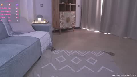 Snapshot of violett_bray chatting on 11, 3, 2026 Ig violett bray online show from 11, 3, 2026