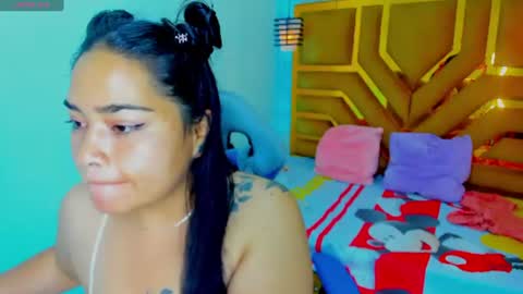 Snapshot of violett_cinnamon chatting on 22, 6, 2026 Violeta online show from 22, 6, 2026
