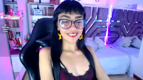 Snapshot of violett_garden chatting on 7, 7, 2026 Violet online show from 7, 7, 2026