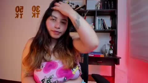 Snapshot of violett_red chatting on 17, 6, 2026 Violeta online show from 17, 6, 2026
