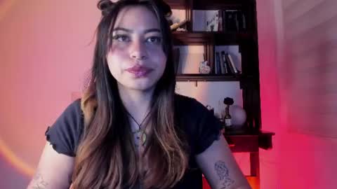 Snapshot of violett_red chatting on 27, 6, 2026 Violeta online show from 27, 6, 2026