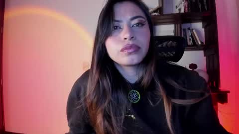 Snapshot of violett_red chatting on 27, 6, 2026 Violeta online show from 27, 6, 2026