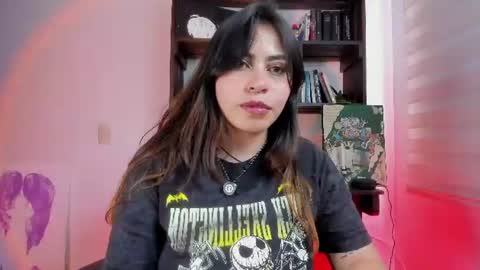 Snapshot of violett_red chatting on 13, 7, 2026 Violeta online show from 13, 7, 2026