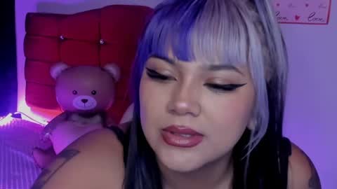Snapshot of violett_west09 chatting on 8, 5, 2026 VIOLETT online show from 8, 5, 2026