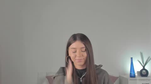 violetta_finch online show from 1, 3, 2025