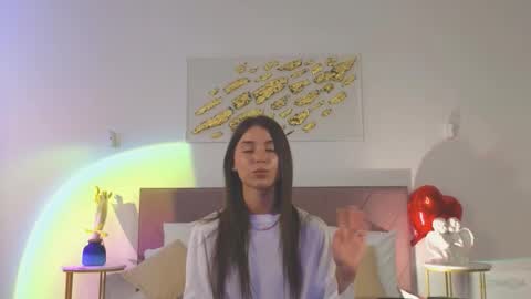 Snapshot of violetta_finch chatting on 20, 3, 2026 violetta_finch online show from 20, 3, 2026