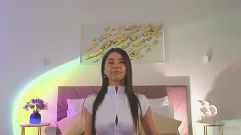 Snapshot of violetta_finch chatting on 10, 4, 2026 violetta_finch online show from 10, 4, 2026