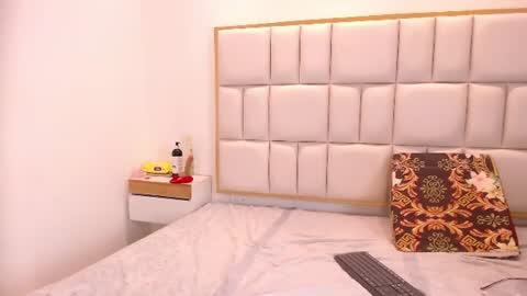 Snapshot of violetta_foxx1 chatting on 16, 7, 2026 violeta online show from 16, 7, 2026
