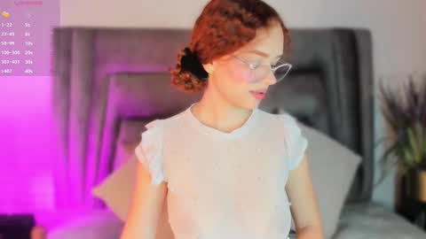 violetta_jaramillo online show from 5, 3, 2026