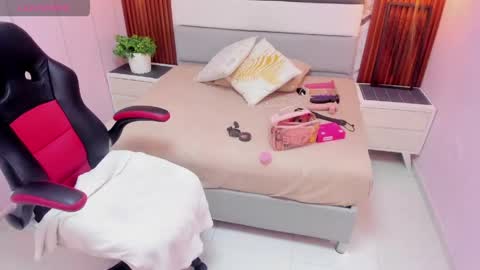 VIOLETTA online show from 16, 5, 2026