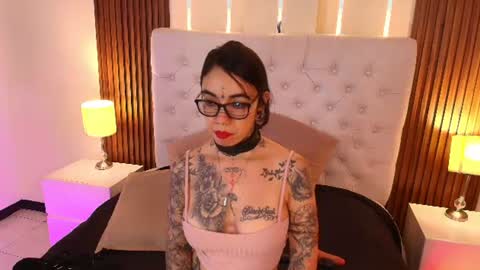 violettaalemida online show from 8, 7, 2026