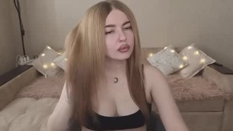 ViolettaOtis online show from 5, 10, 2025