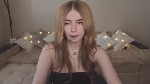 ViolettaOtis online show from 8, 10, 2025