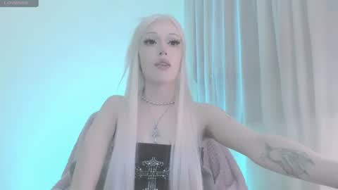 Snapshot of violettbones chatting on 25, 6, 2026 Violett online show from 25, 6, 2026