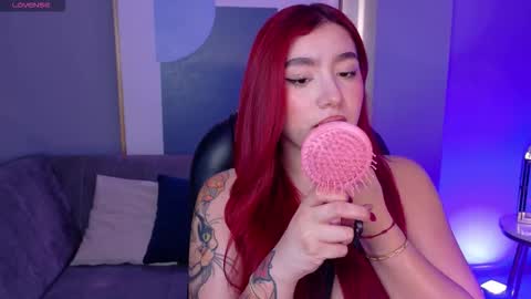 Violett Castel online show from 5, 1, 2026