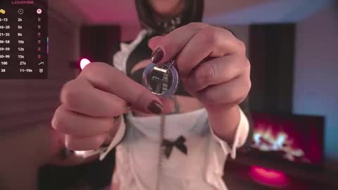 JULIE UWU online show from 3, 11, 2025