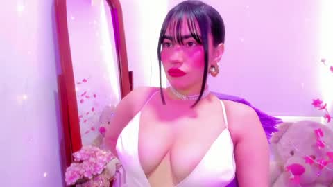 Snapshot of violette_laurent chatting on 28, 4, 2026 violette_laurent online show from 28, 4, 2026