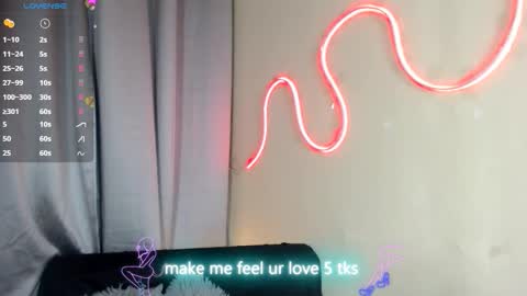 Snapshot of violettelynn_ chatting on 17, 2, 2026 Violetta Morningstar online show from 17, 2, 2026