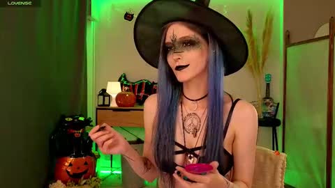 violettessa online show from 28, 10, 2025