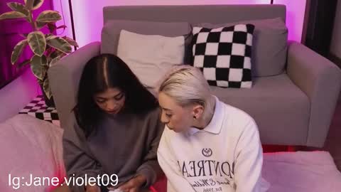 Violet online show from 19, 10, 2025