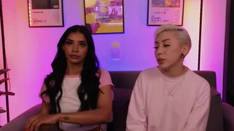 Snapshot of violettgrey_ chatting on 27, 2, 2026 Violet online show from 27, 2, 2026