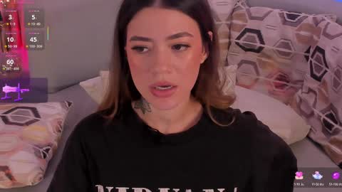 Violett  online show from 8, 3, 2025